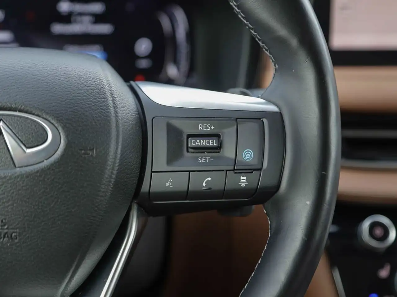Infiniti QX60 - Image 22