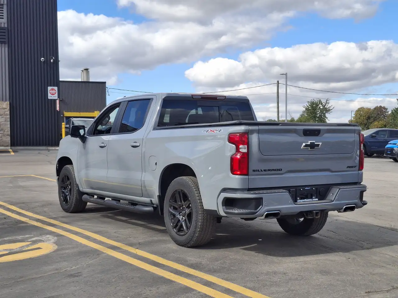 Chevrolet Silverado 1500 - Image 3