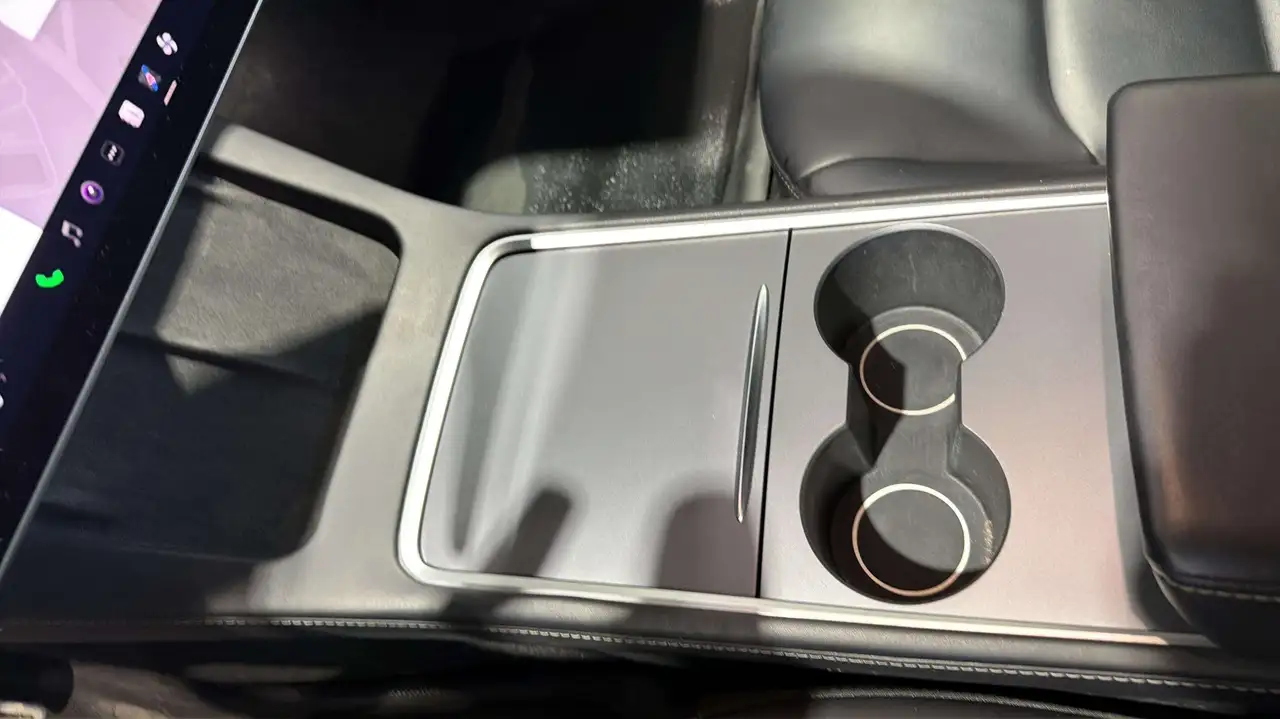 Tesla Model 3 - Image 31