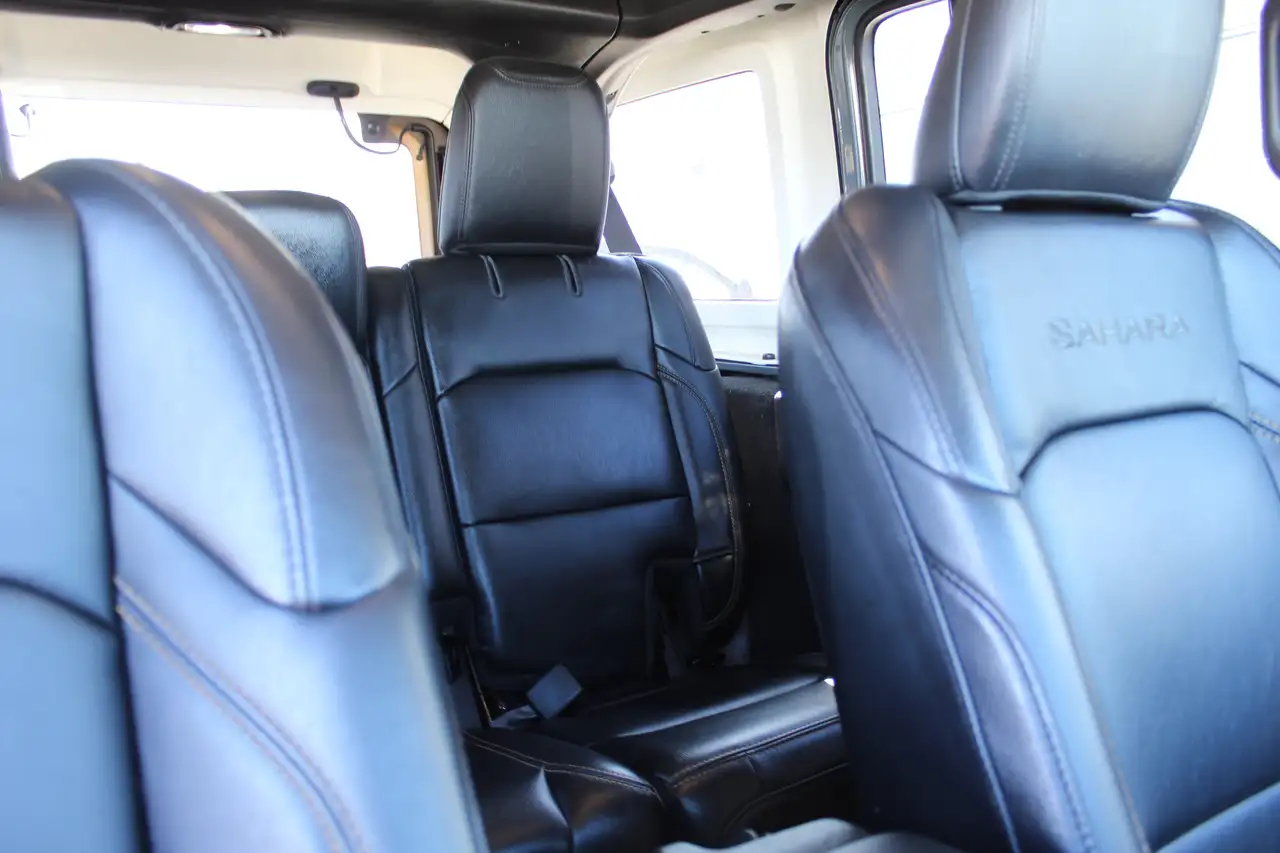 Jeep Wrangler - Image 18