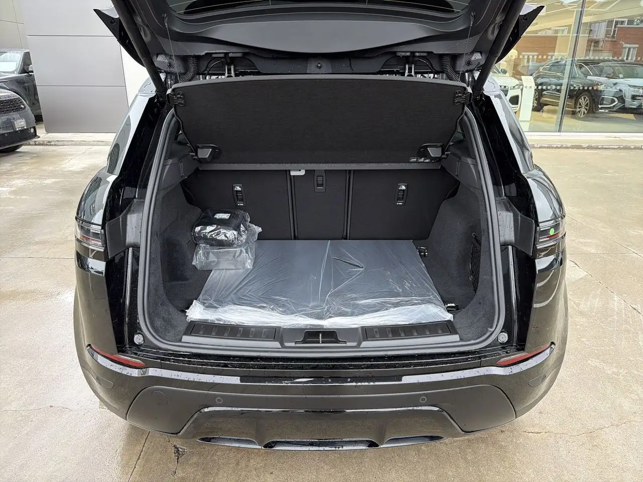 Land Rover Range Rover Evoque - Image 21
