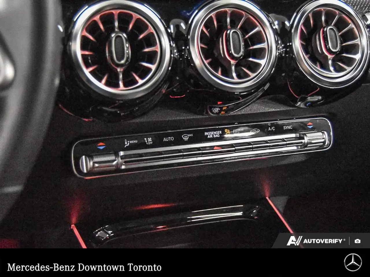 Mercedes-Benz GLB - Image 13