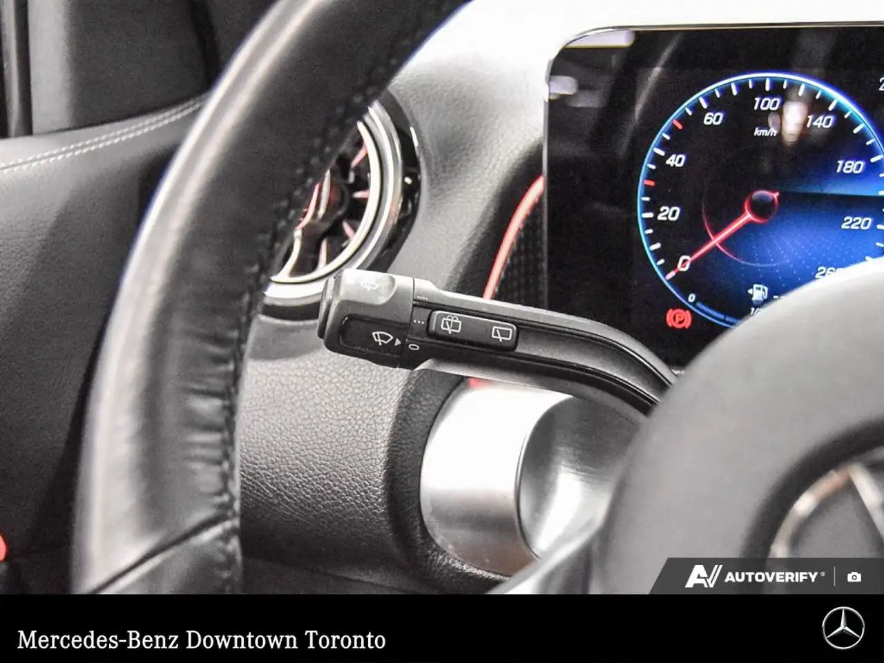 Mercedes-Benz GLB - Image 9