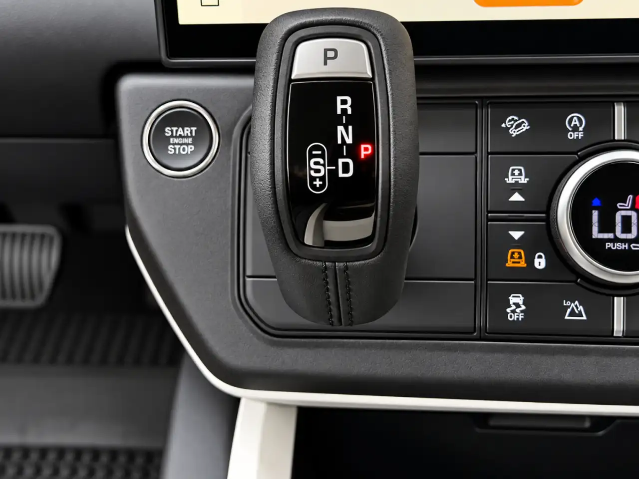 Land Rover Defender - Image 29
