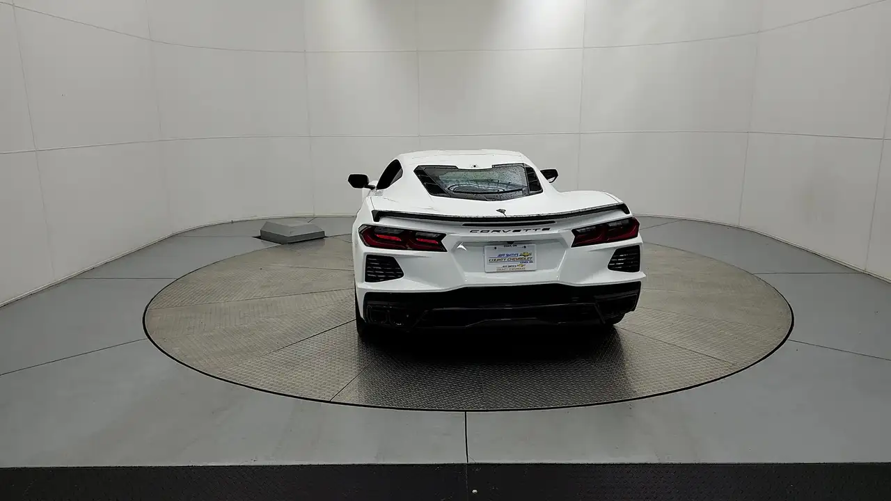 Chevrolet Corvette - Image 7