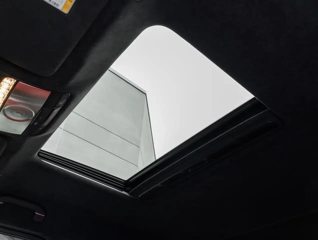 Mercedes-Benz G-Class - Image 32
