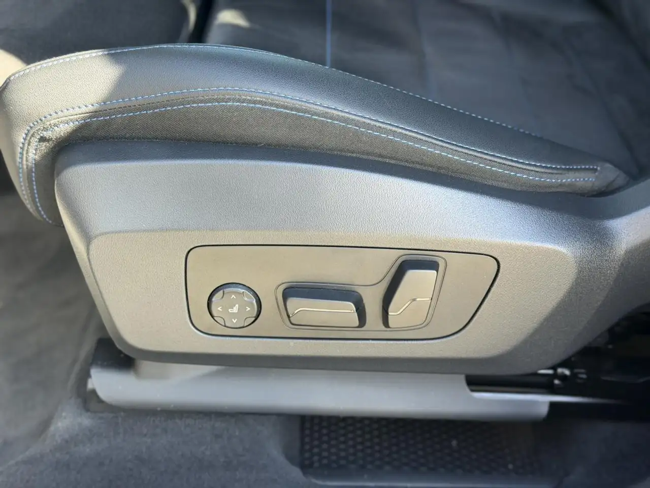 BMW X1 - Image 11