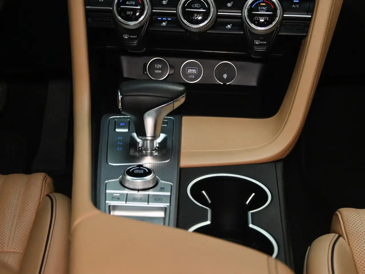 Genesis G70 - Image 22