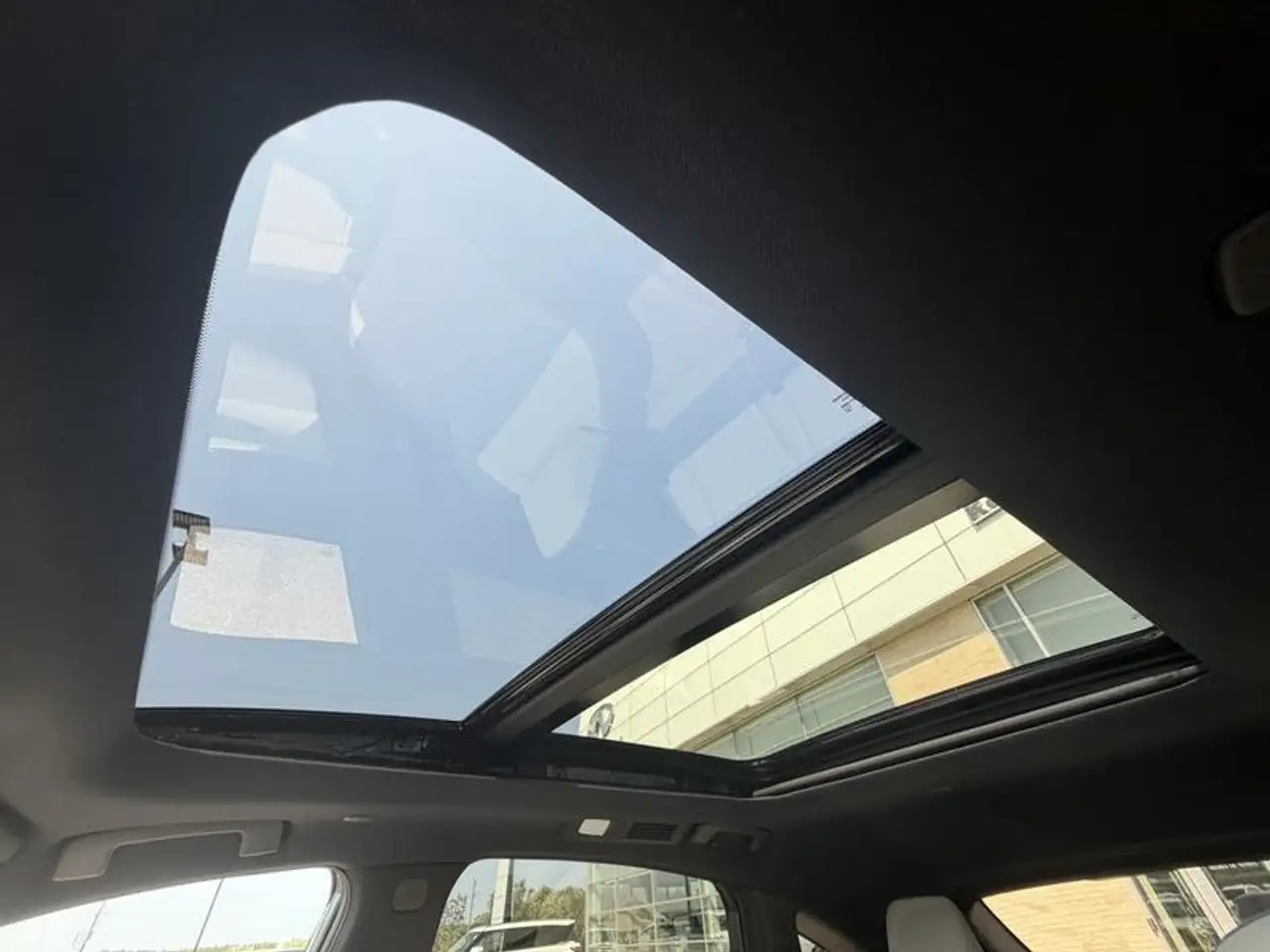 Infiniti QX65 - Image 14