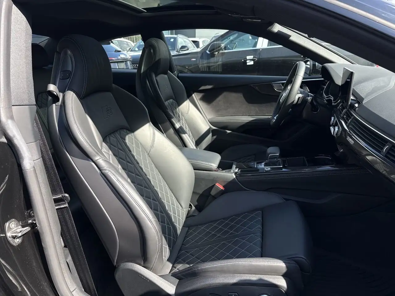 Audi S5 - Image 32