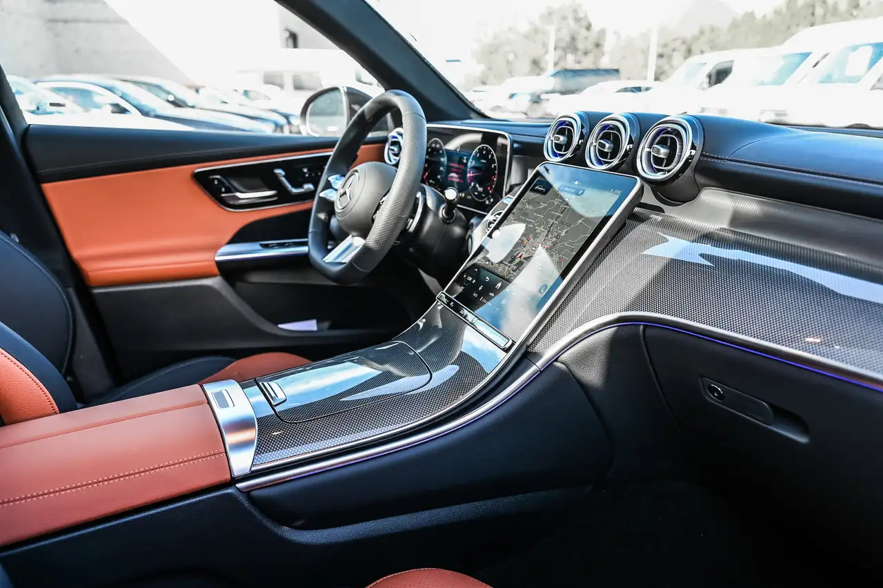 Mercedes-Benz GLC - Image 18