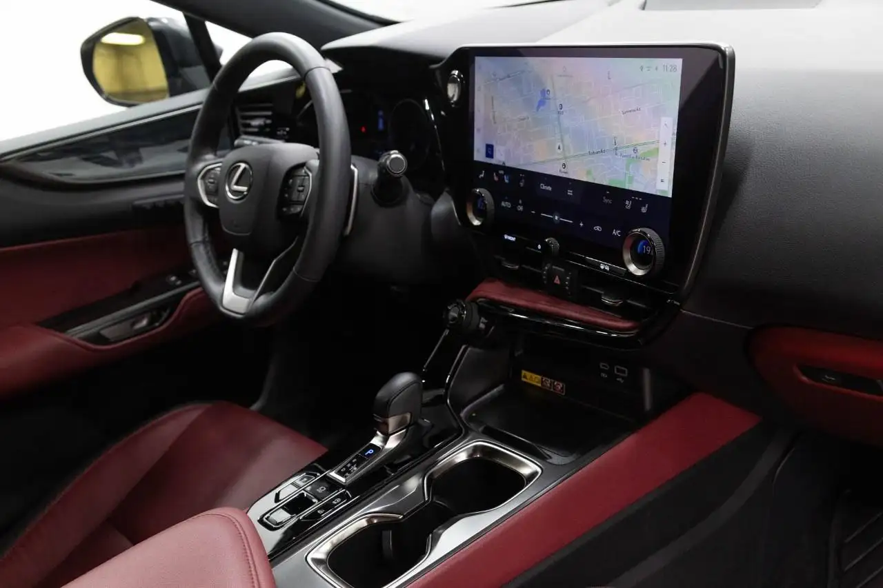 Lexus NX 350 - Image 21