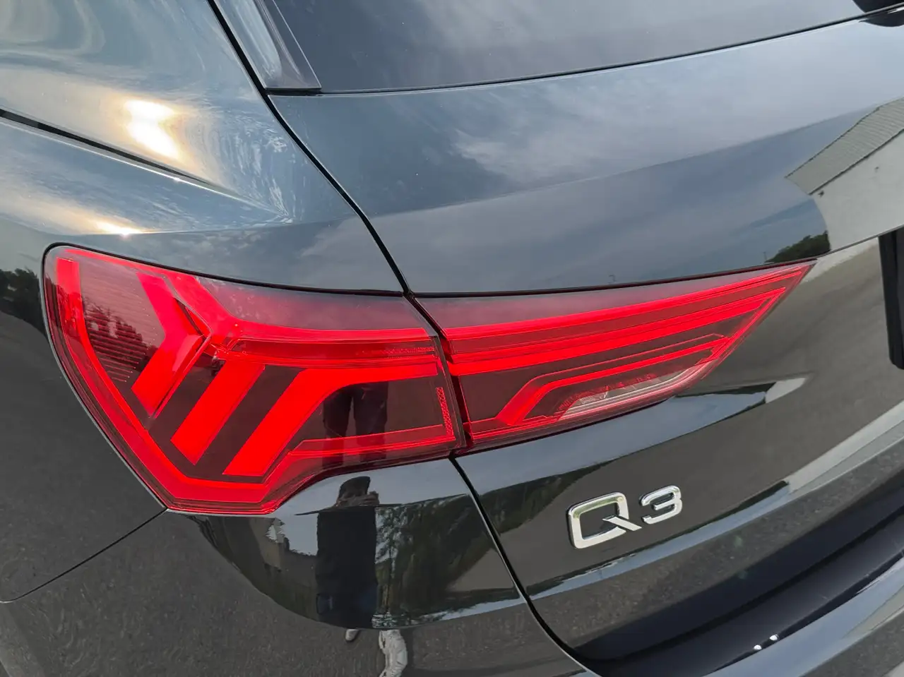 Audi Q3 - Image 11
