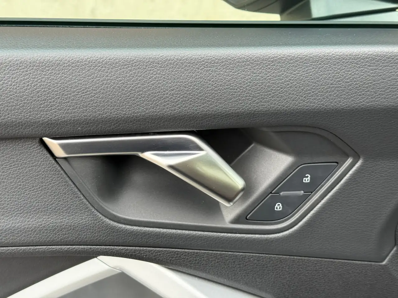 Audi Q3 - Image 14