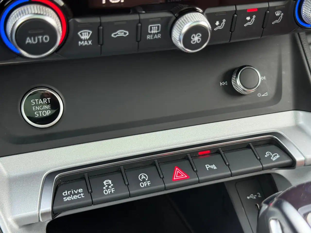 Audi Q3 - Image 24
