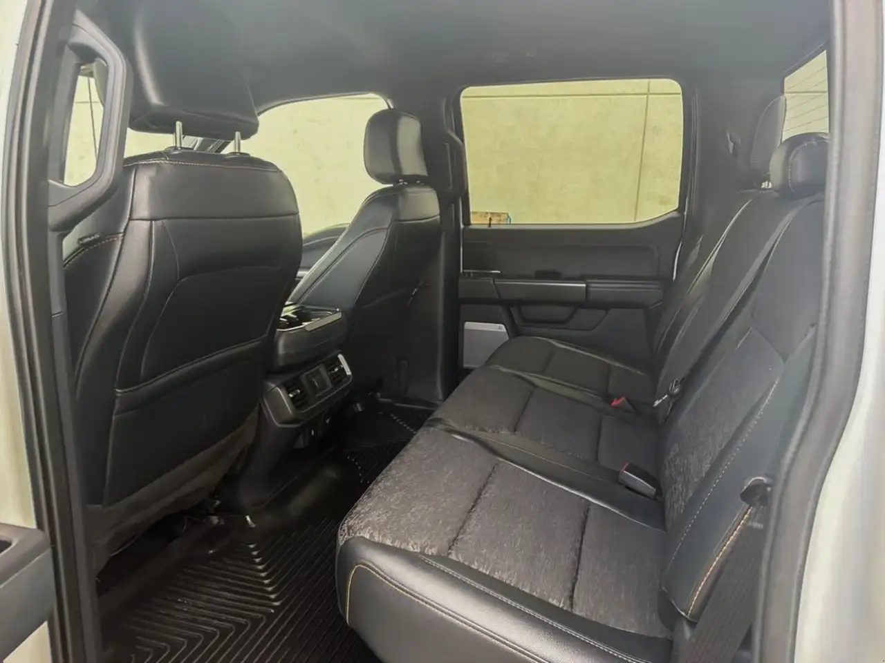 Ford F-150 - Image 24