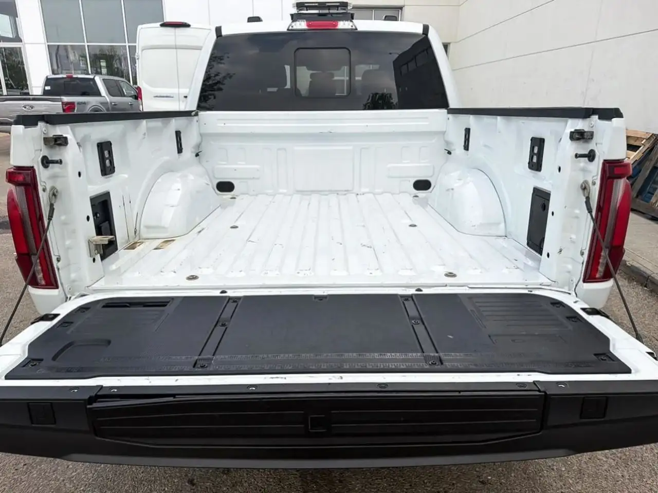 Ford F-150 - Image 13