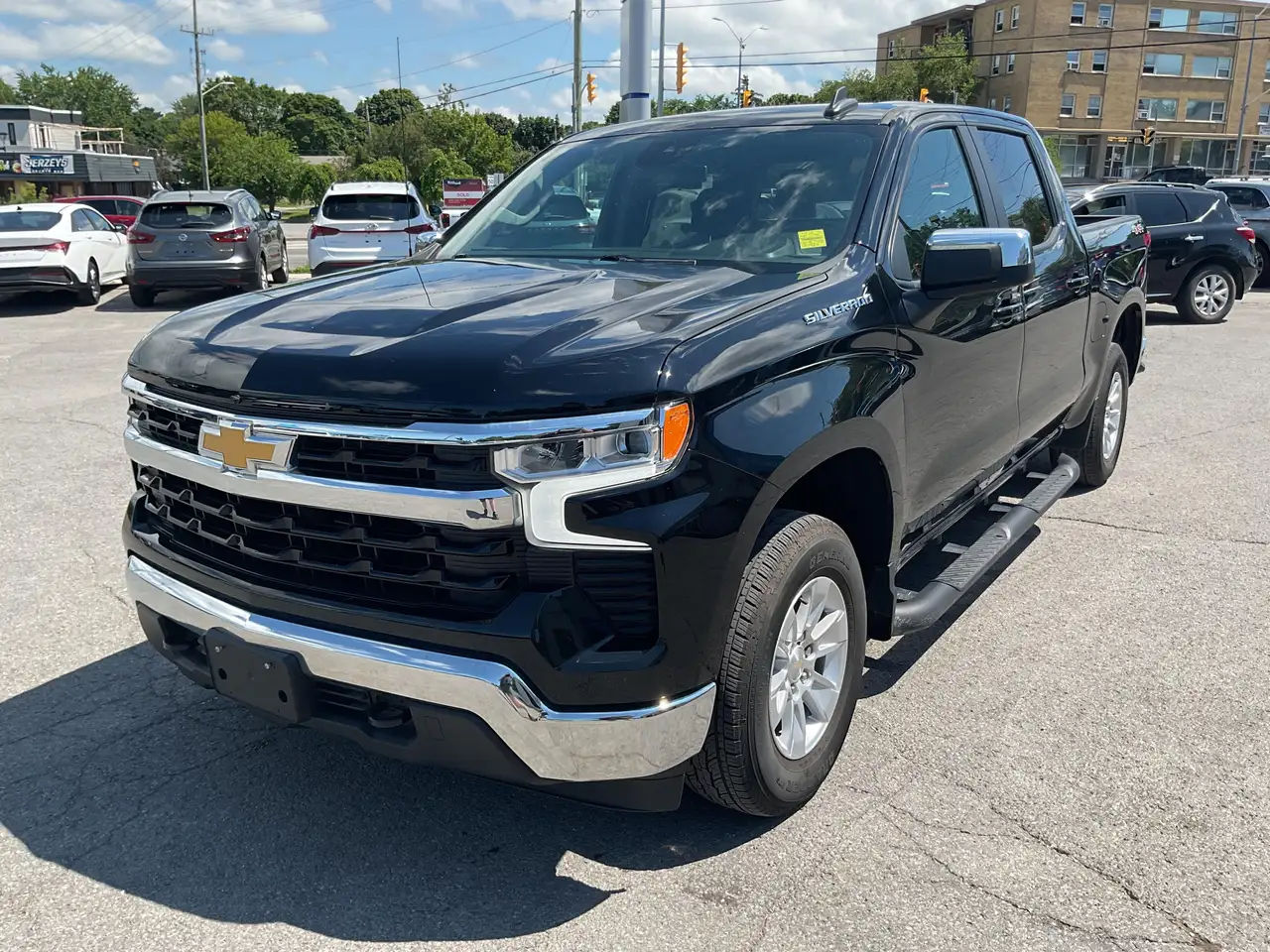 Chevrolet Silverado 1500 - Image 1