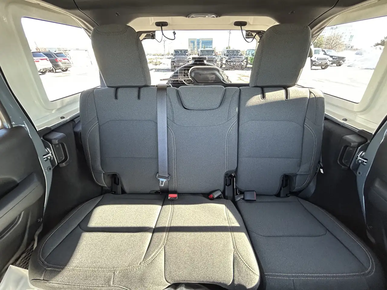 Jeep Wrangler - Image 14
