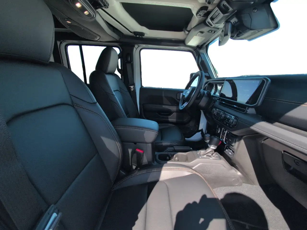 Jeep Wrangler - Image 15