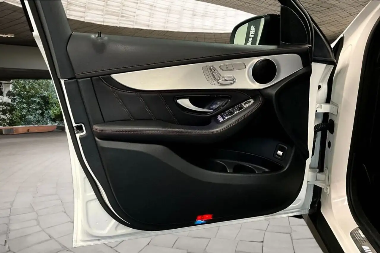 Mercedes-Benz GLC - Image 21
