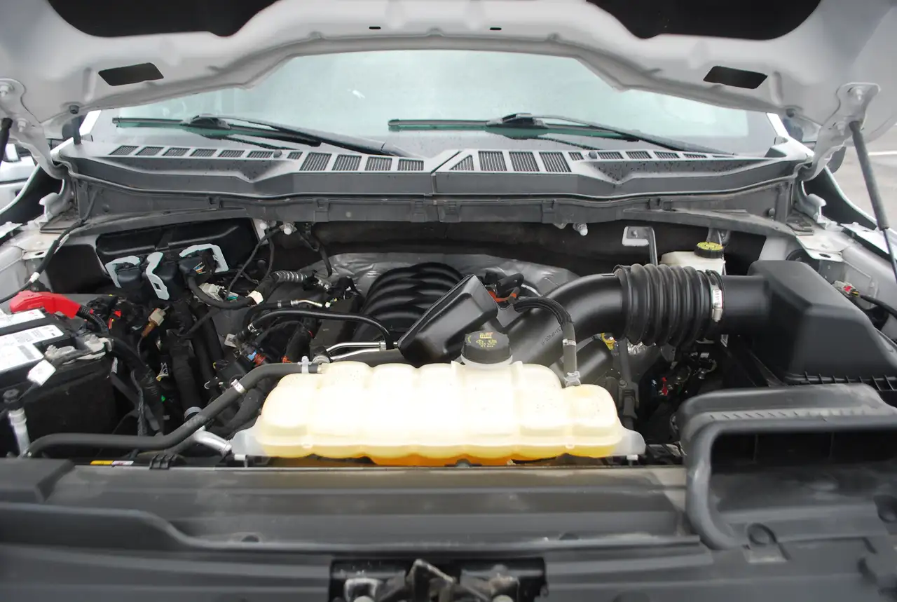 Ford F-150 - Image 24