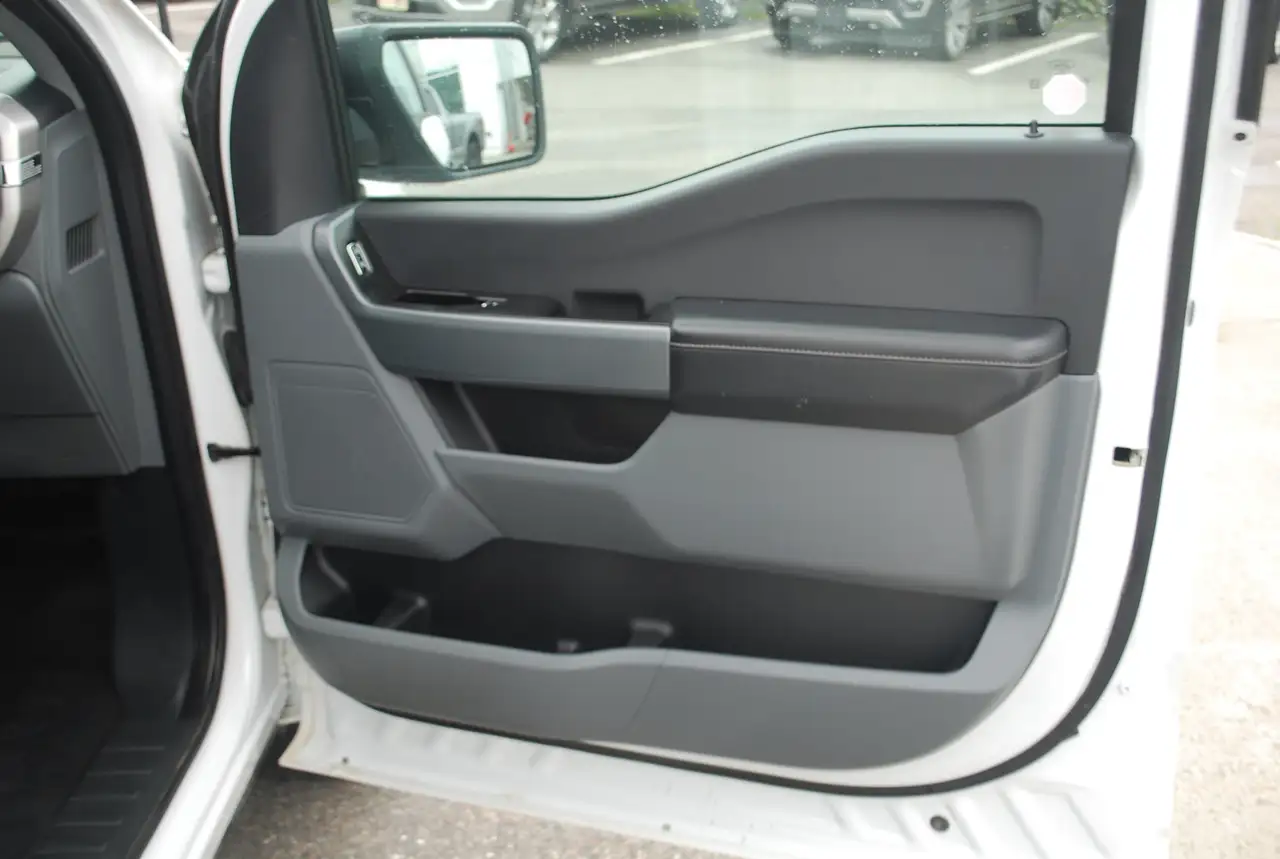 Ford F-150 - Image 17