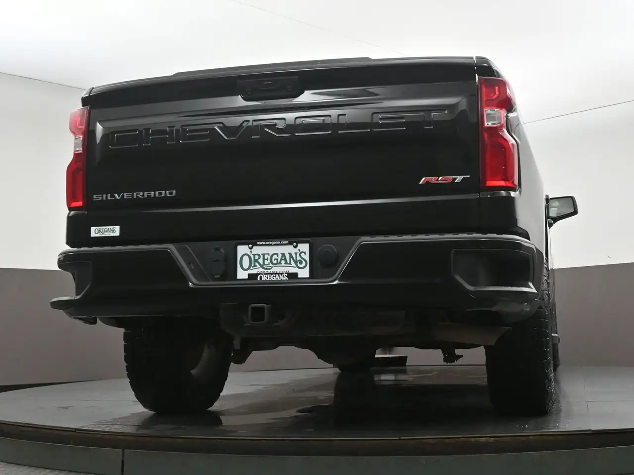 Chevrolet Silverado 1500 - Image 46