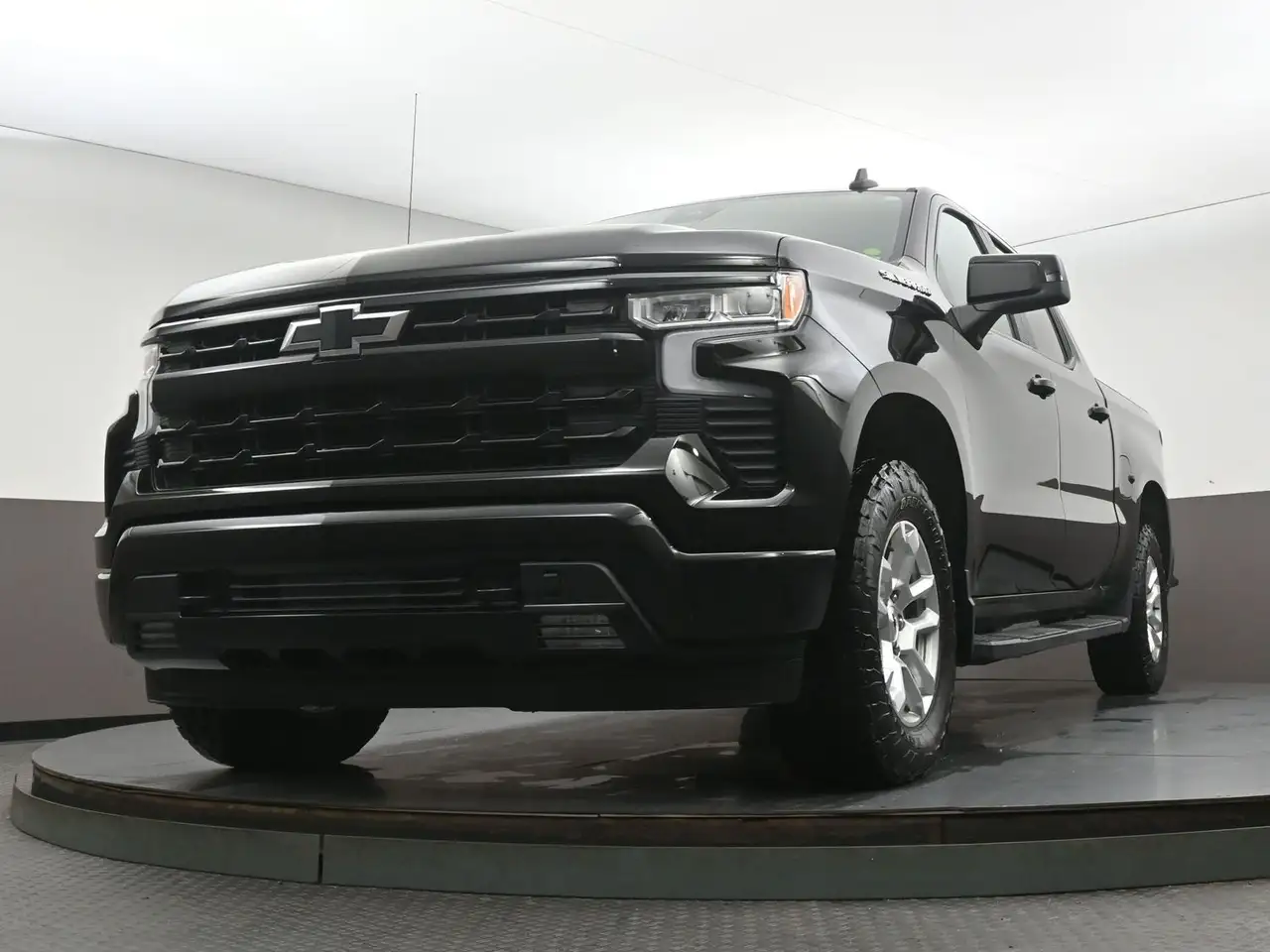 Chevrolet Silverado 1500 - Image 42