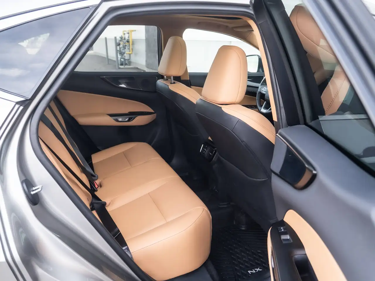 Lexus NX - Image 25