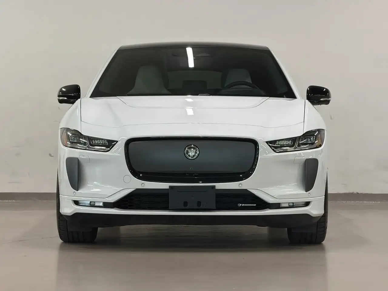 Jaguar I-Pace - Image 10