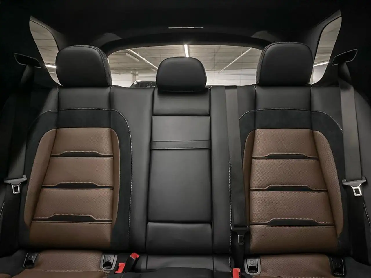 Mercedes-Benz GLE - Image 13