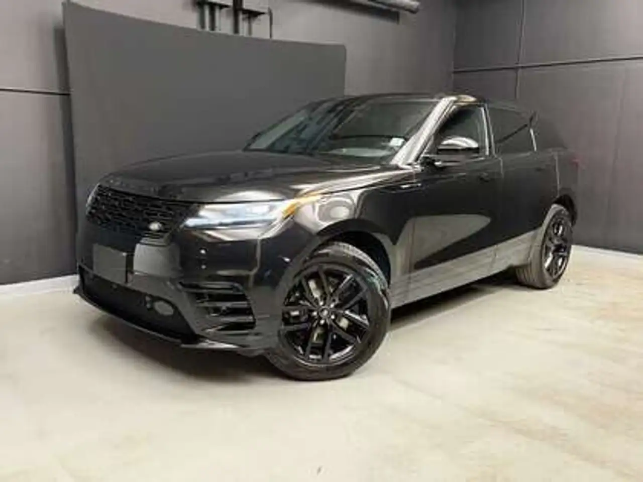 Land Rover Range Rover Velar - Image 1