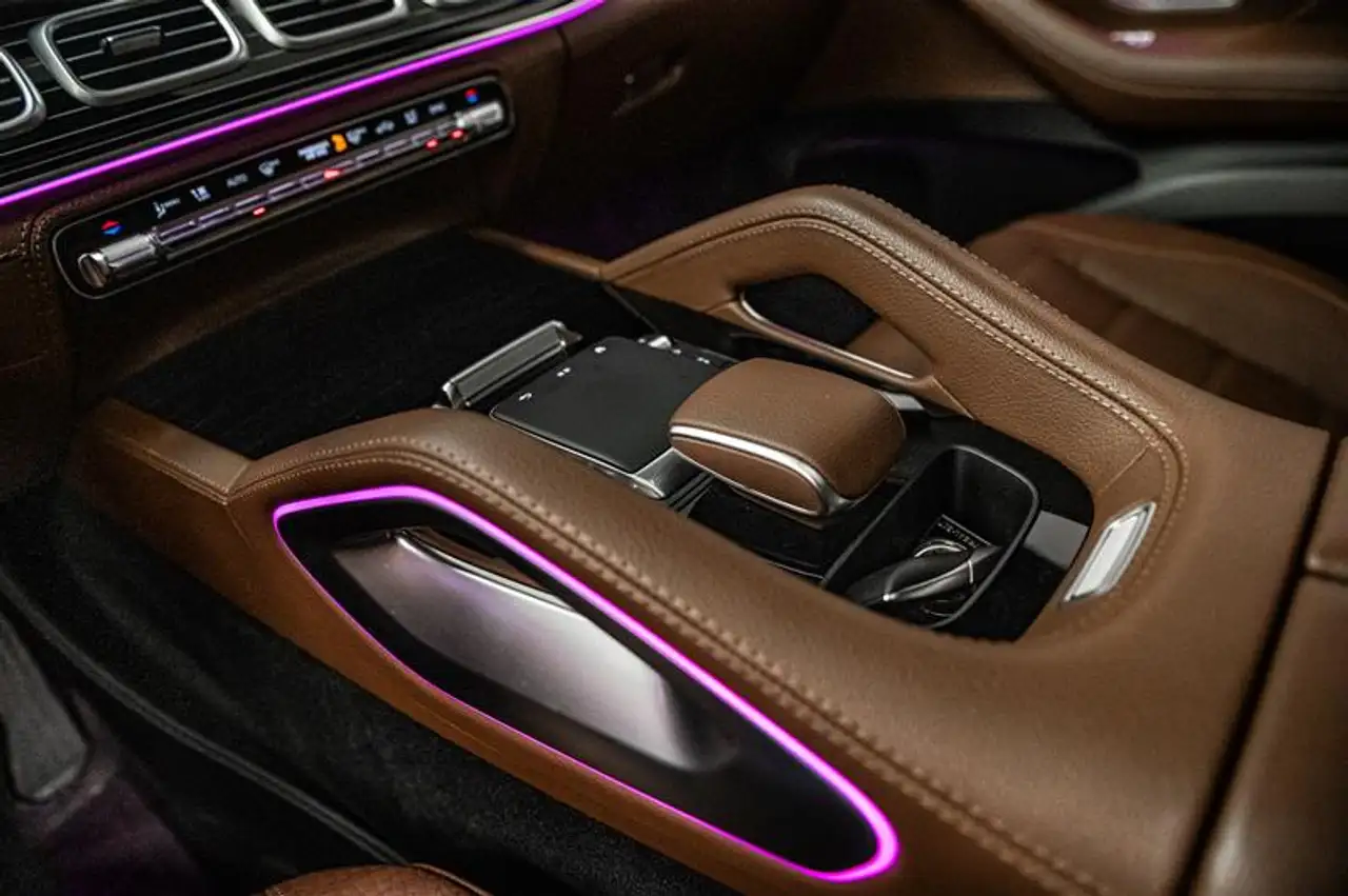 Mercedes-Benz GLE - Image 31