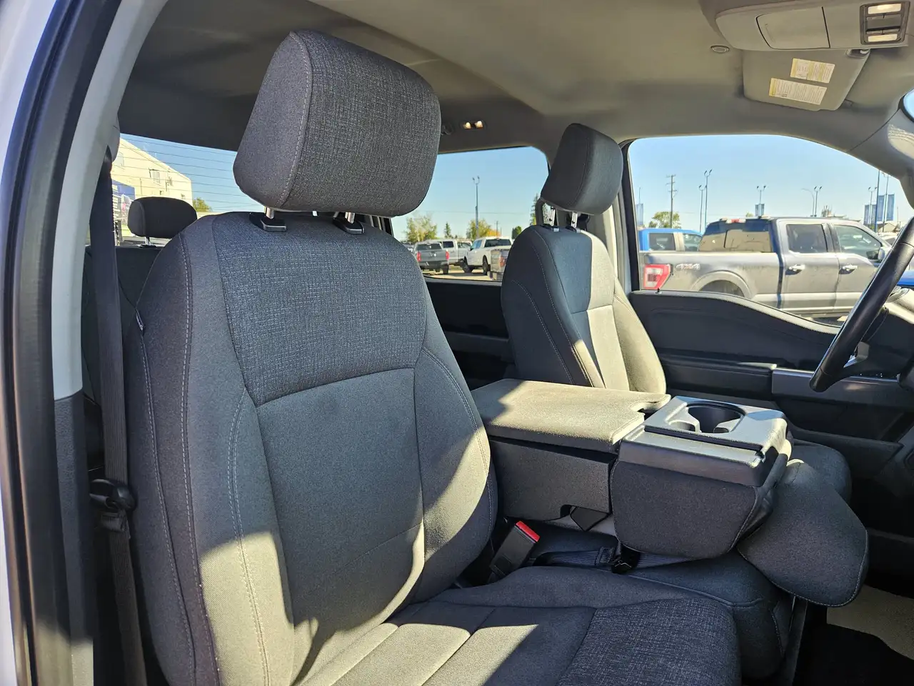 Ford F-150 - Image 25