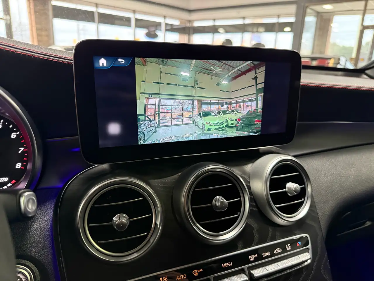 Mercedes-Benz GLC - Image 14