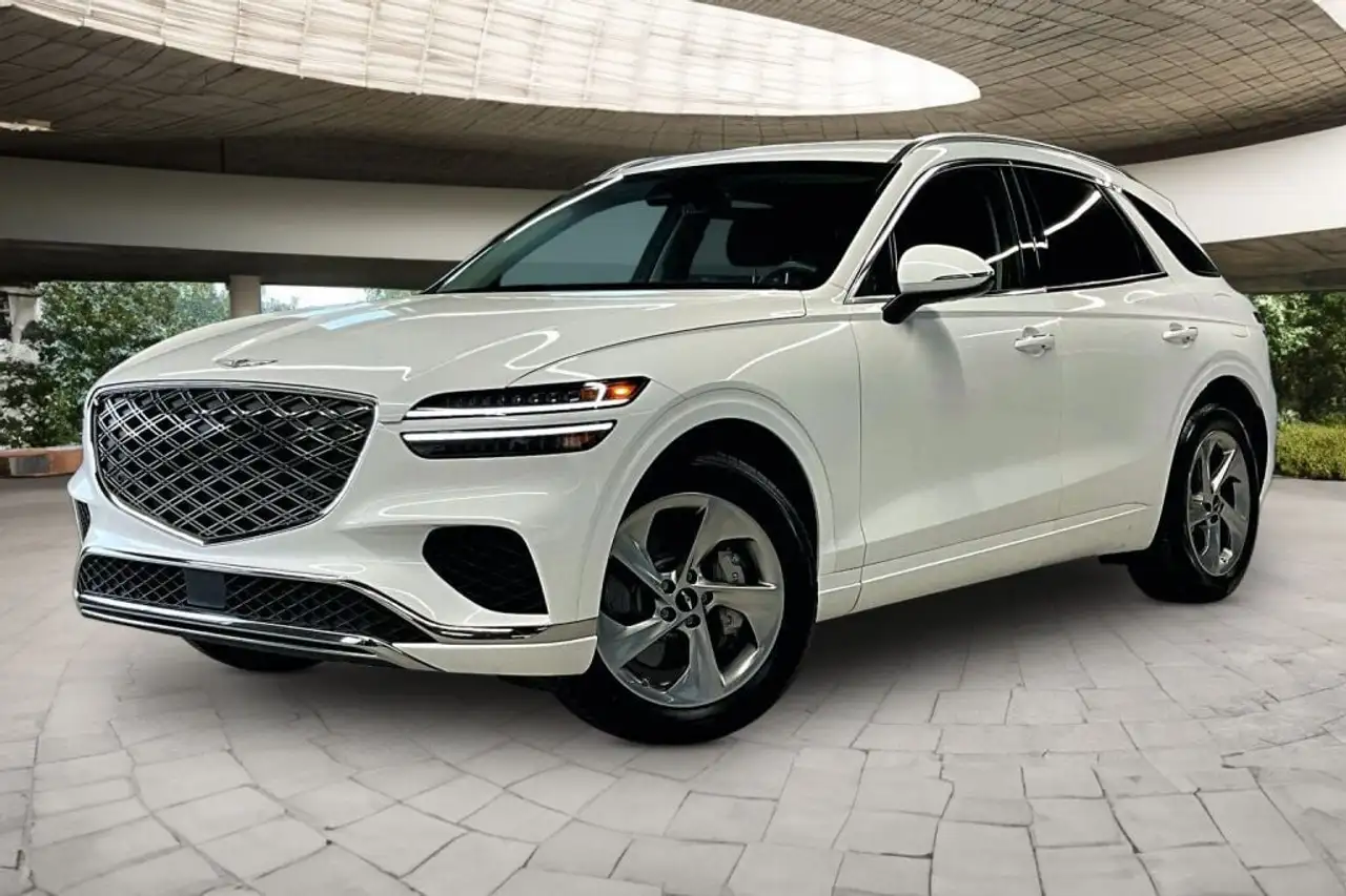 Genesis GV70 - Image 1