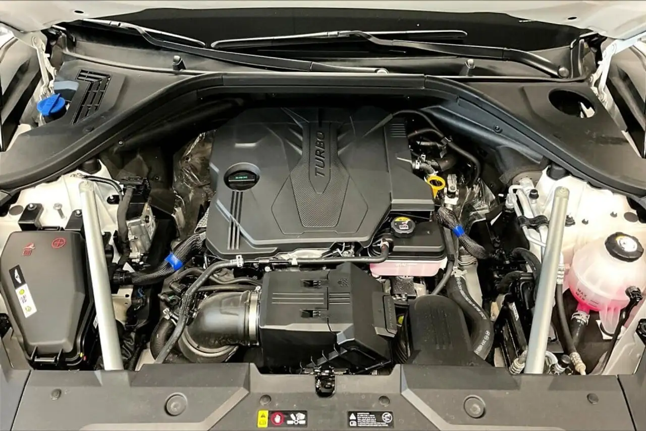 Genesis GV70 - Image 32