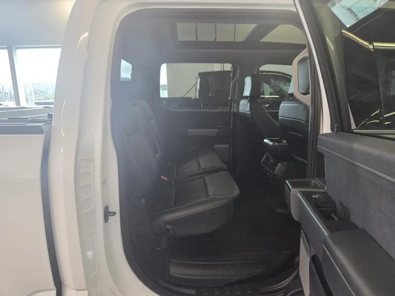 Ford F-150 - Image 20