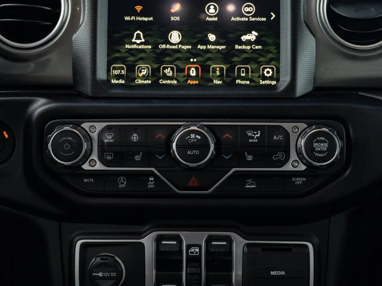 Jeep Wrangler - Image 32