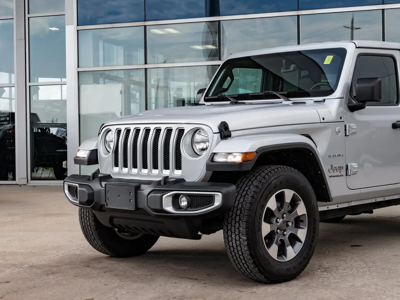 Jeep Wrangler - Image 13