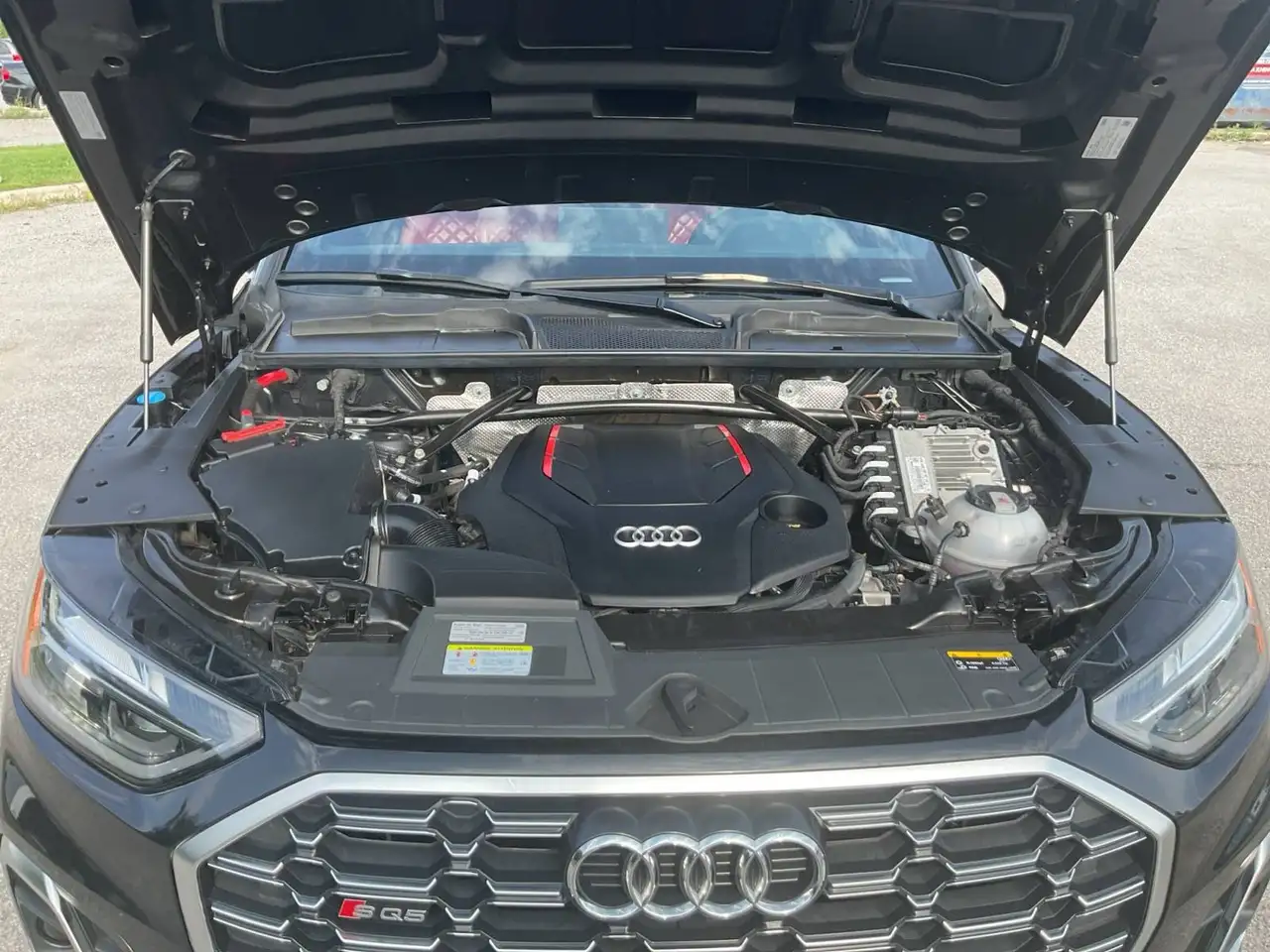 Audi SQ5 - Image 10