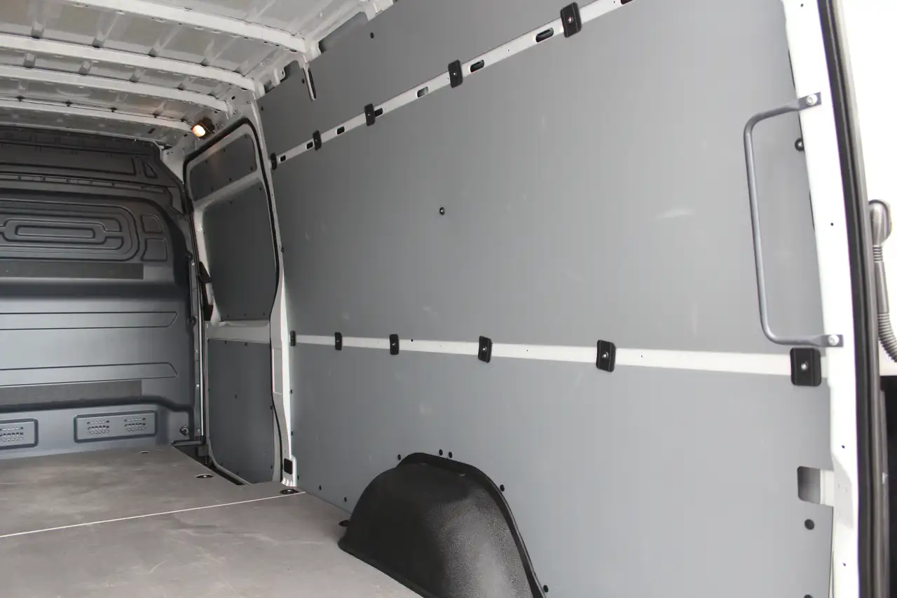 Mercedes-Benz Sprinter - Image 10