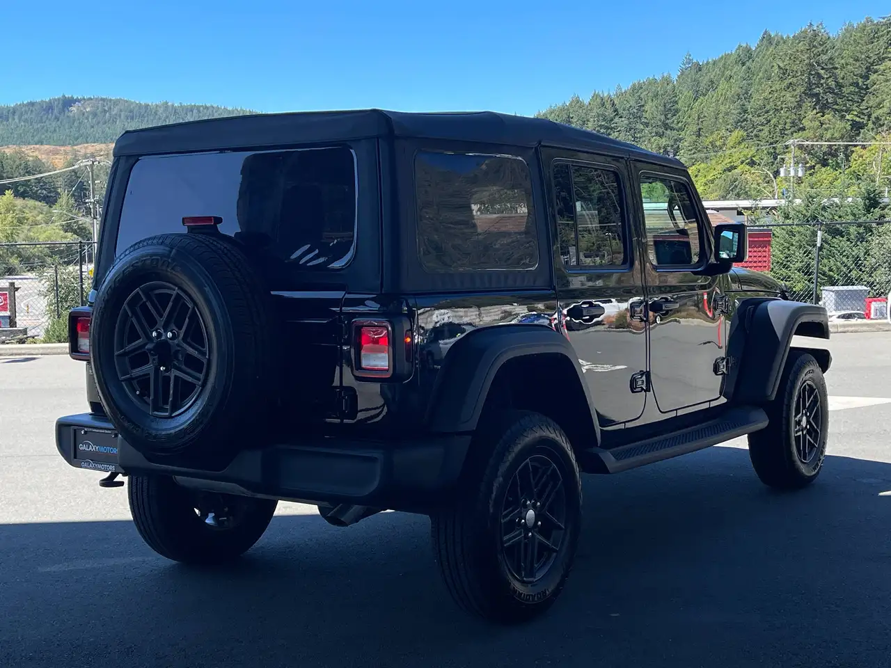 Jeep Wrangler - Image 6
