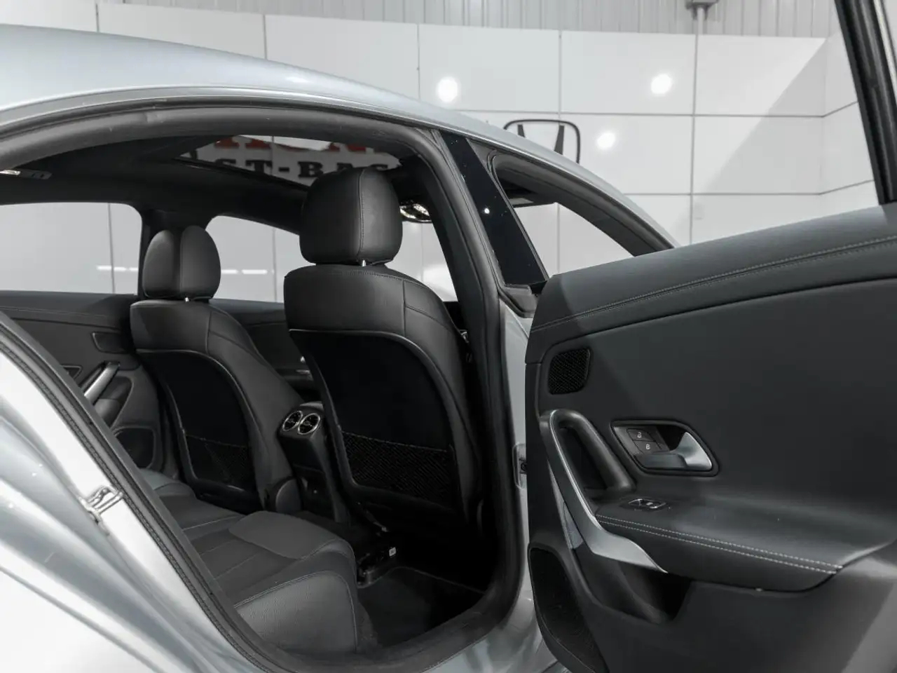 Mercedes-Benz CLA - Image 36