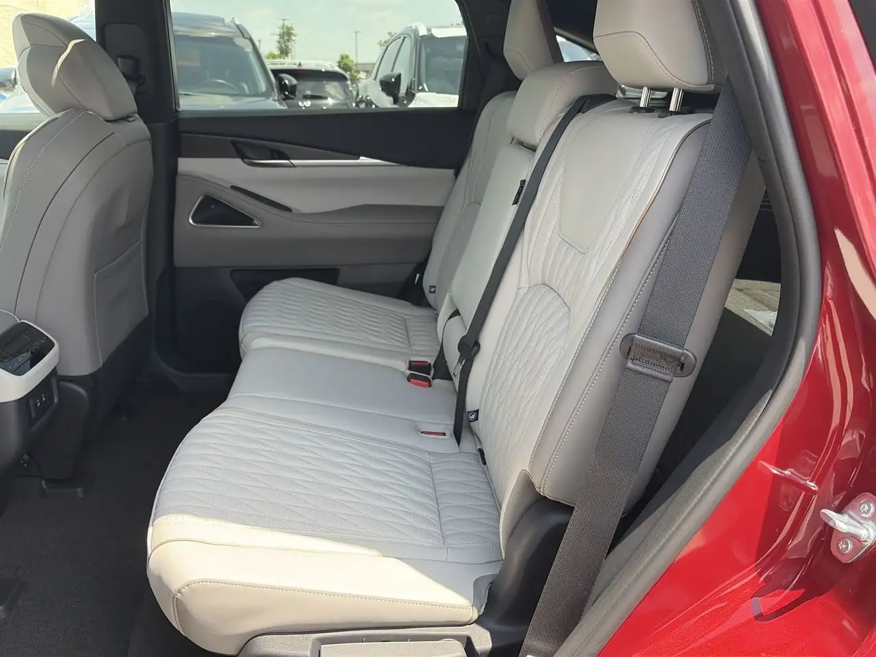 Infiniti QX65 - Image 29