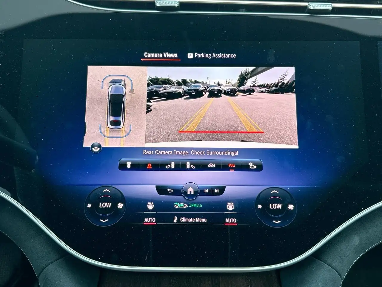 Mercedes-Benz EQS - Image 25