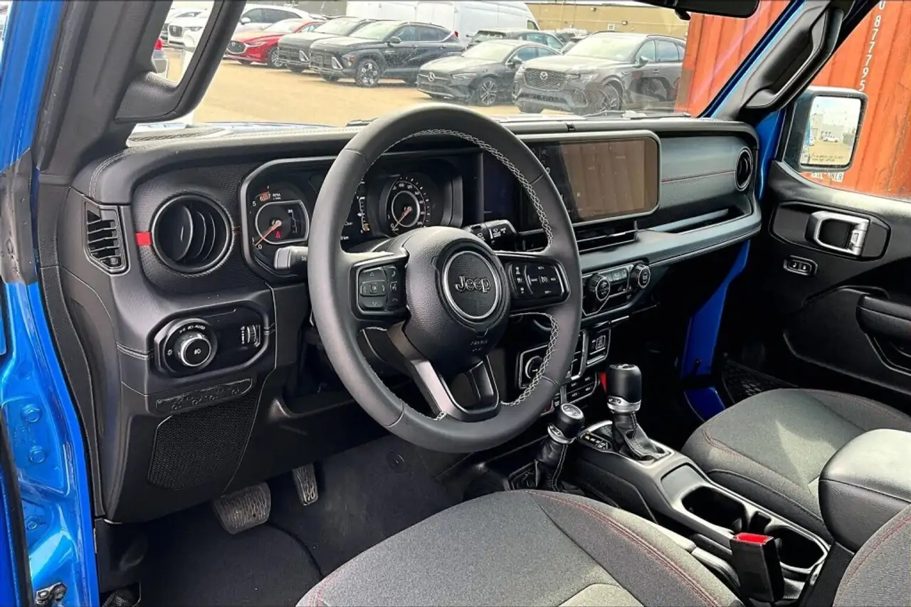 Jeep Wrangler - Image 14
