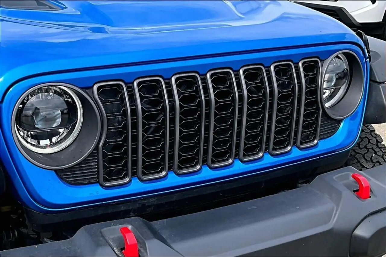 Jeep Wrangler - Image 31