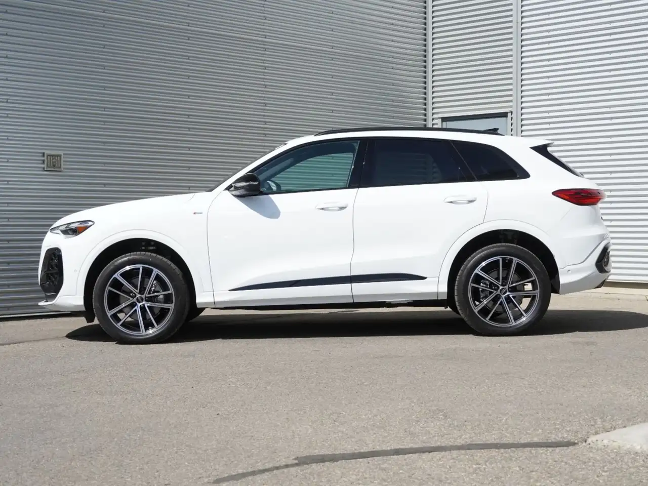 Audi Q5 - Image 5